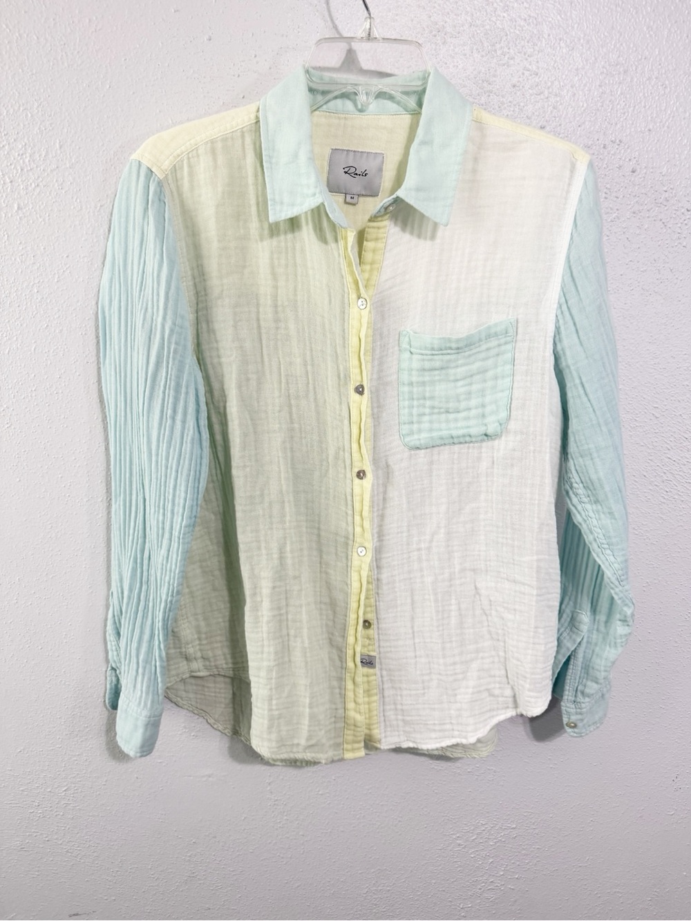 Rails Women’s Ellis Lightweight Button-Up Blouse in Mint, Yellow, Cream med